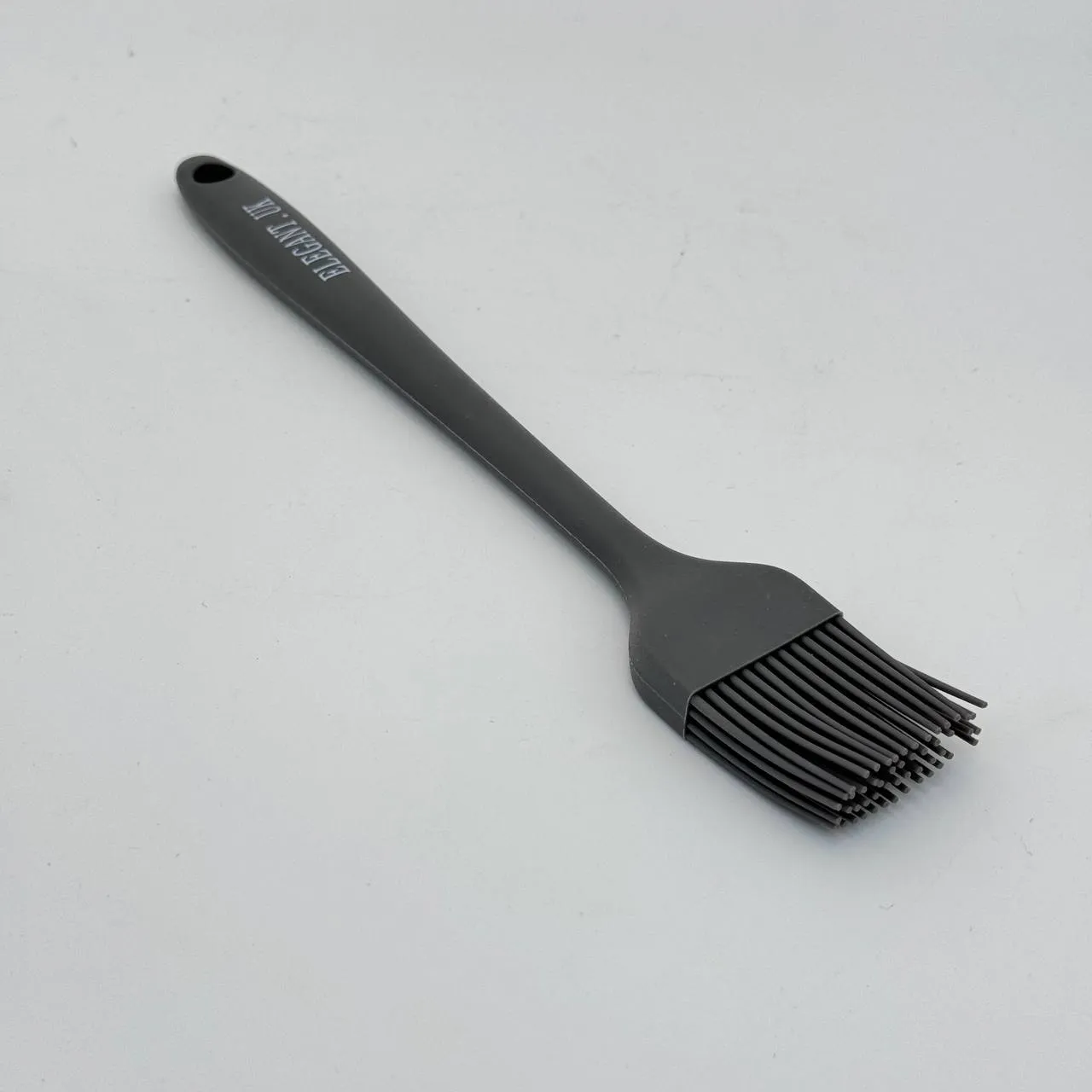 قلم موی سیلیکونی سایز متوسط الگانت 819