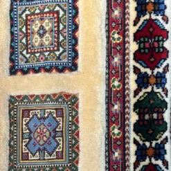 گلیم فرش مرینوس کرمی قاب کوچک سایز 120*82کد 1103